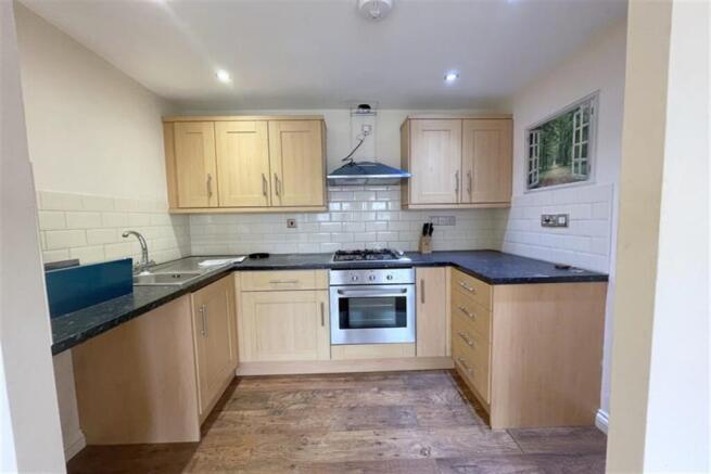 Open plan kitchen li