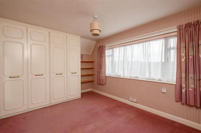 3 bed House for sale Image 11