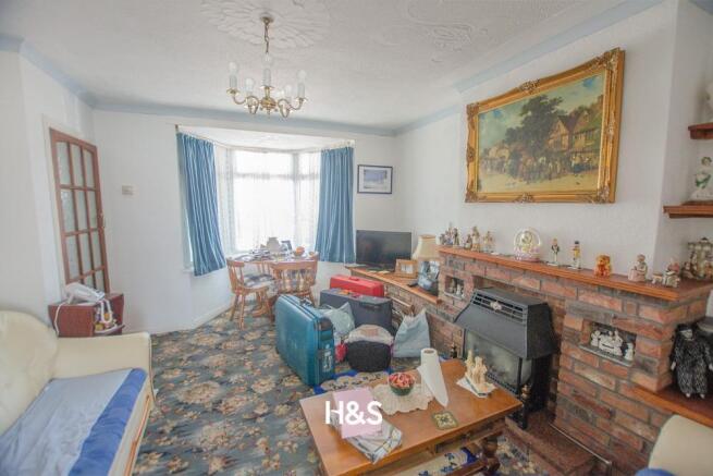 146 Daisy Farm Road - lounge.jpg