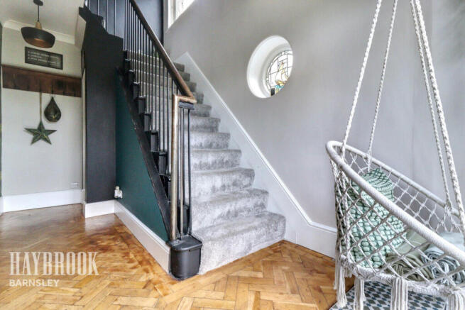 4 bed Detached for sale Image 11