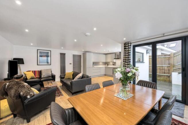 Elizabeth Avenue (24).jpg