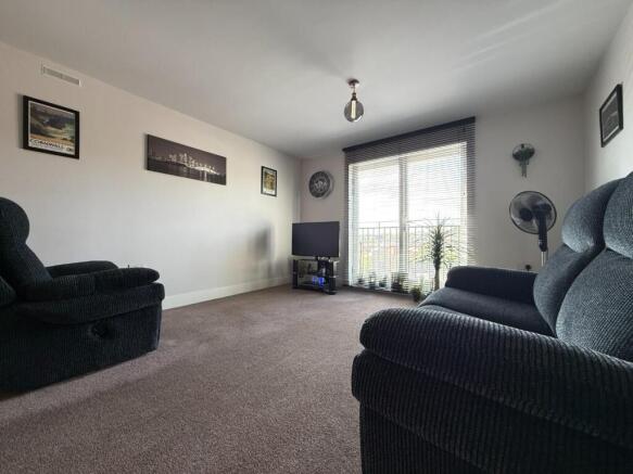 2 bed Apartment for sale Image 6