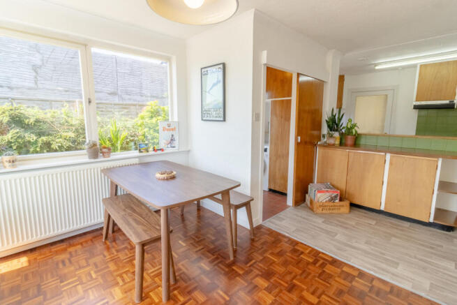 Dining Area & Kitchen