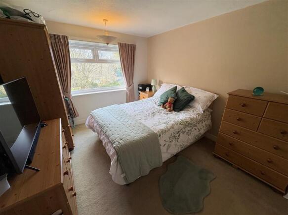 3 bed Semi-Detached for sale Image 12
