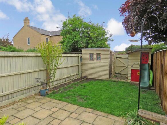 GARDEN.JPG