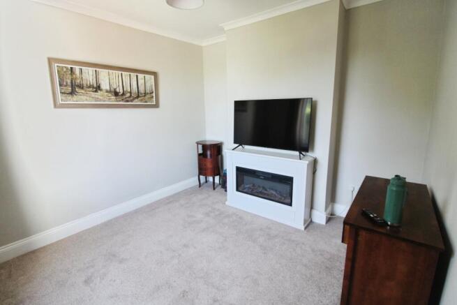 3 bed Terraced for sale Image 4