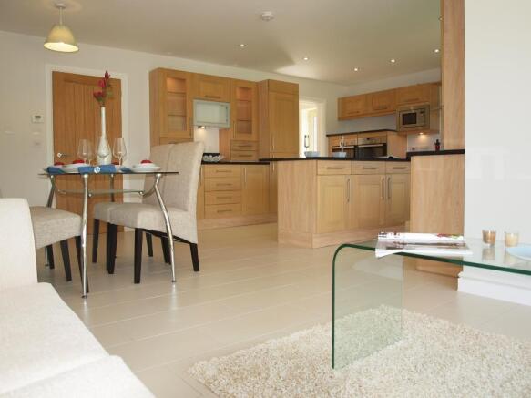 Kitchen/Dining Area