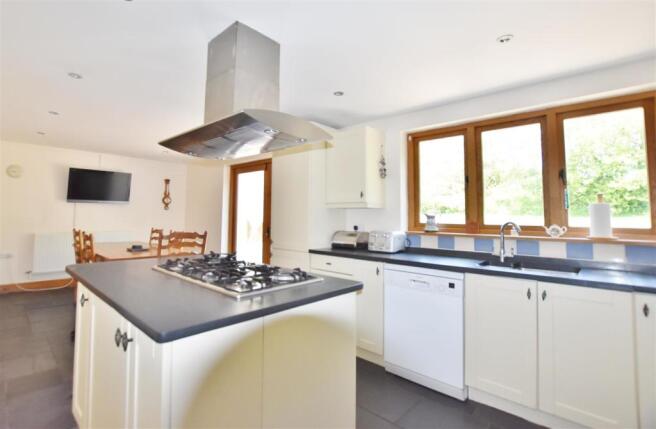 KITCHEN/DINER