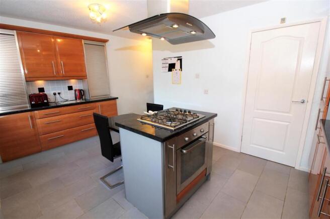 Kitchen/Dining Area