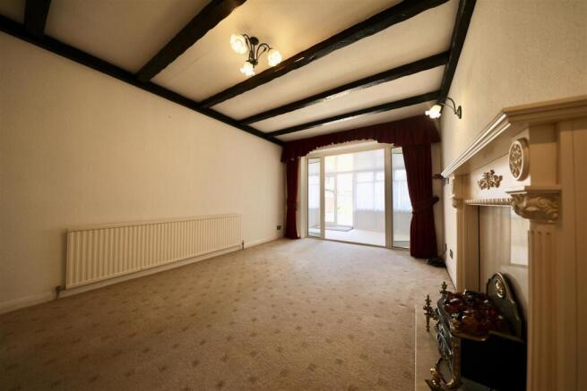 2 bed Semi-Detached Bungalow for sale Image 6