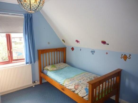 BEDROOM 4