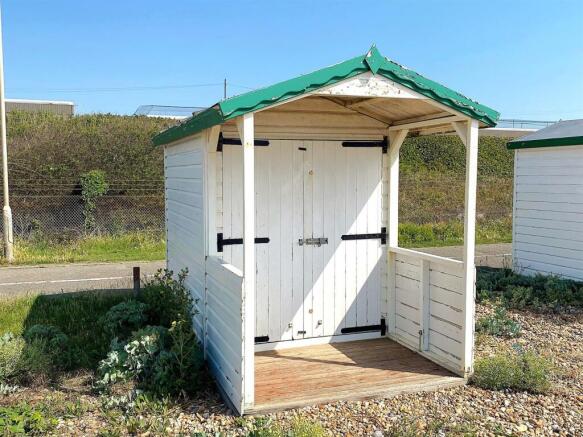 Beach Hut 5, Glyne Gap - 7.jpg
