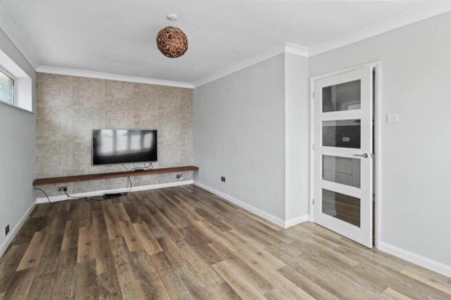 Cherrywood Gardens Thorneywood, Nottingham, NG3 6L