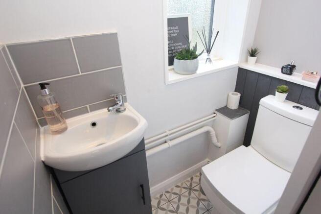 Cloakroom/WC