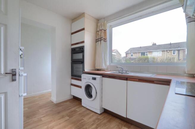 4 bed Semi-Detached for sale Image 8