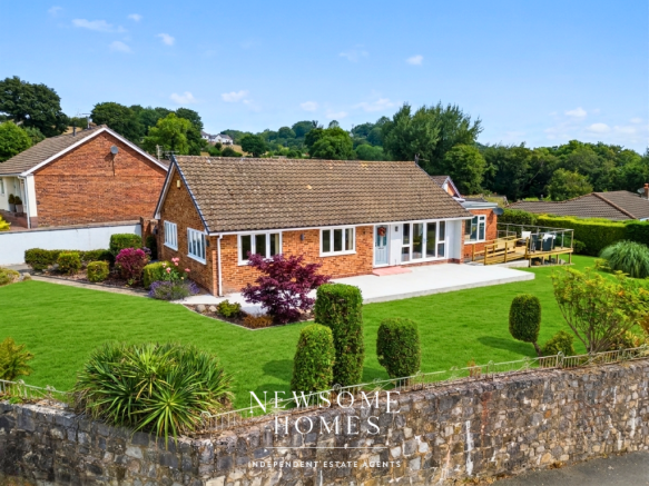3-bed detached on Pistyll, Milwr, Holywell, £370,000