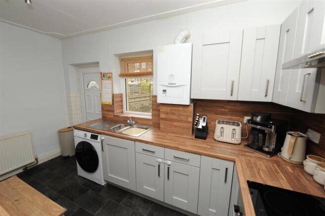 2 bed Terraced for sale Image 6