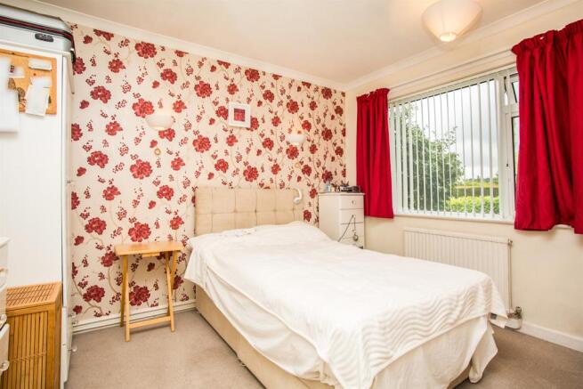 En Suite To Bedroom 2