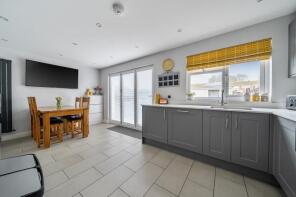 16, Coromandel, Abingdon OX14 5QG
