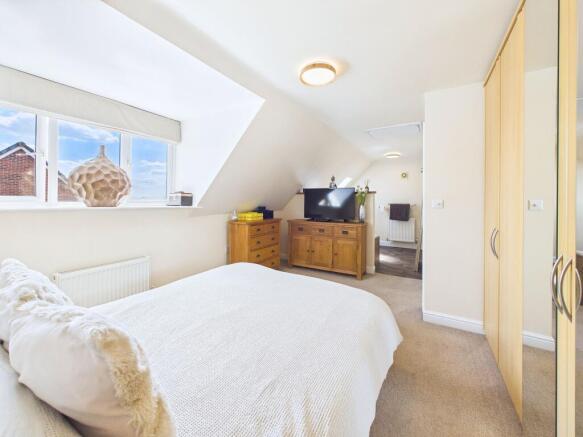 4 bed Detached for sale Image 11