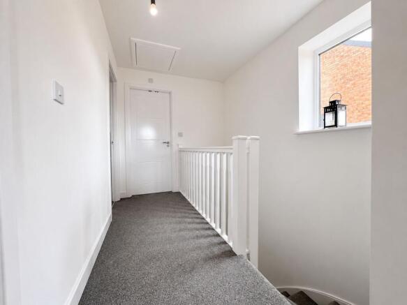 3 bed Semi-Detached for sale Image 9