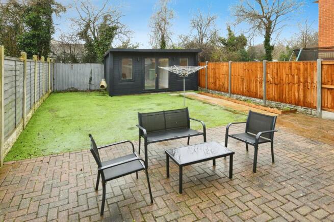 Garden/Outbuildig