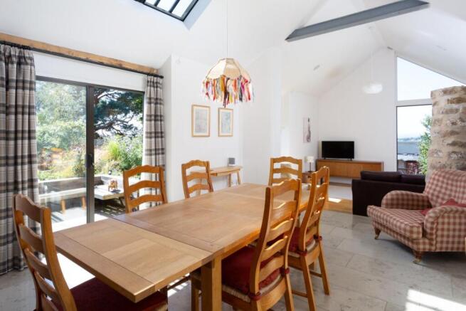 6 bed Character Property for sale Image 9