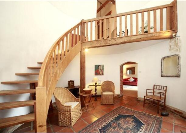 Roundel Staircase