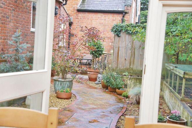 courtyard garden