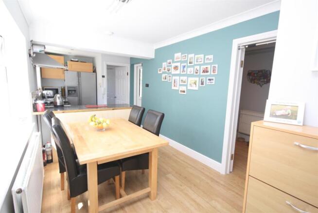 Dining Area.JPG