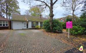 28, Parkway, Crowthorne RG45 6EN