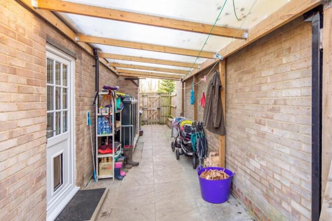 Lean-to Covered Area