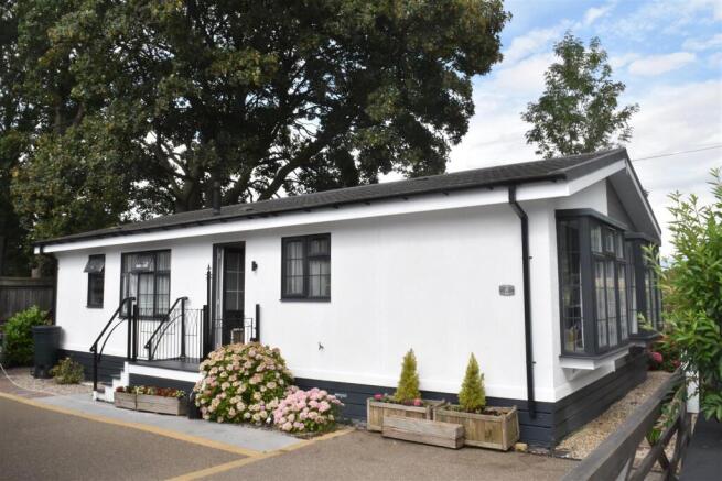 2 bed Park Home for sale in ripon