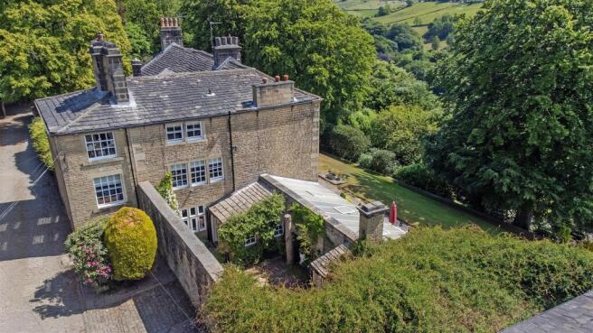 9 bed Detached for sale Image 7