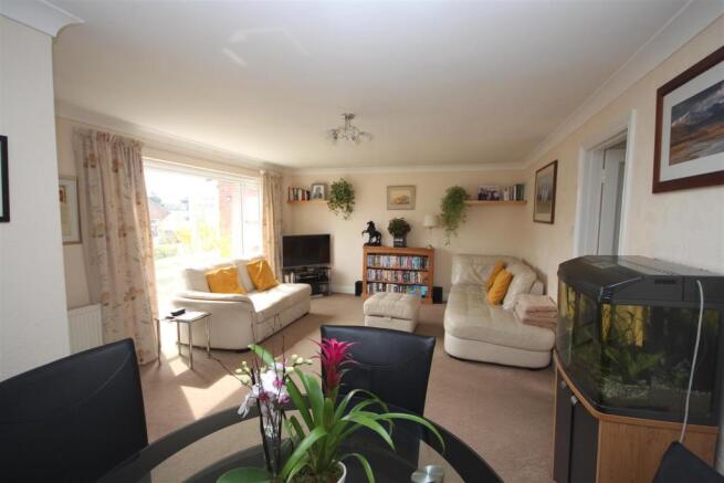 Lounge Dining Room.JPG