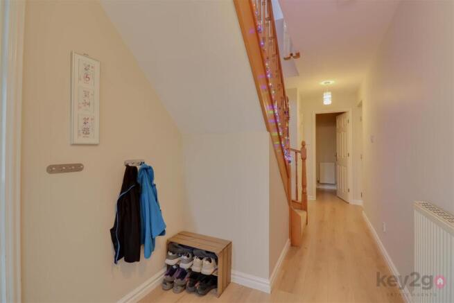 5 bed Detached for sale Image 10