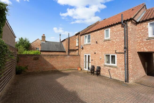 3 bed House for sale Image 9