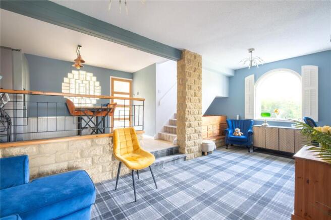 4 bed Detached for sale Image 10