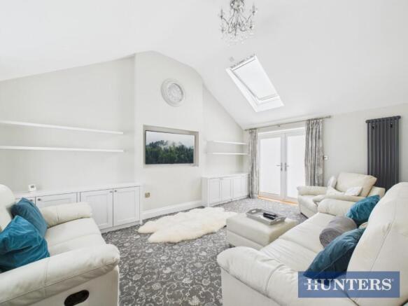 3 bed Semi-Detached for sale Image 6