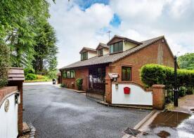 Earlswood Lodge, Stourbridge Road, Wolverhampton WV4 5NG