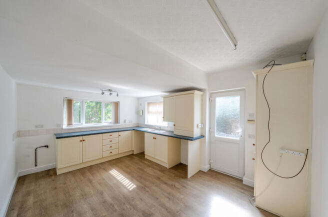 3 bed Bungalow for sale Image 5