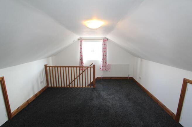 3 bed Semi-Detached to rent Image 12