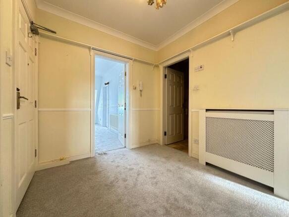 2 bed Apartment for sale Image 12