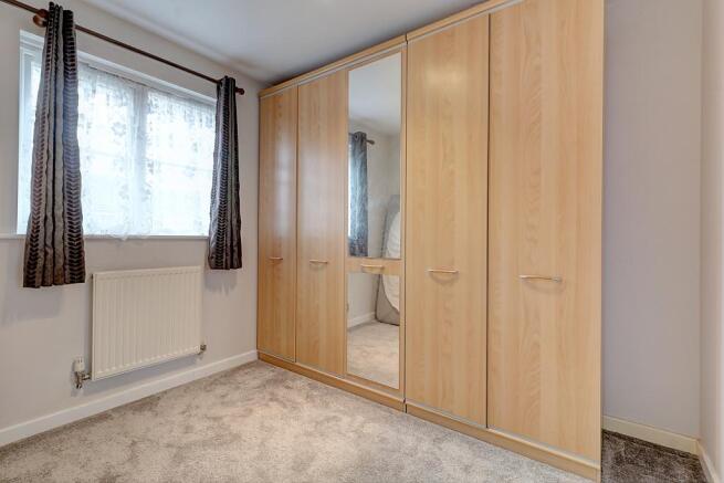 Bedroom 4:dressing room