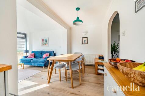 Blenheim Gardens, Bath, BA1
