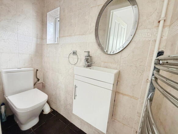 2 bed Detached for sale Image 8