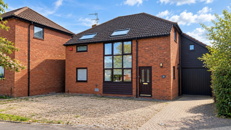 Pyxe Court, Walton Park, Milton Keynes