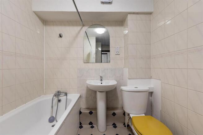 Verbena Close, E16