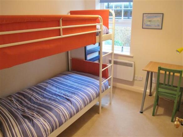 Bedroom (rear)