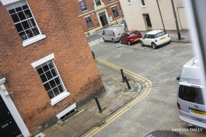 Photo 32